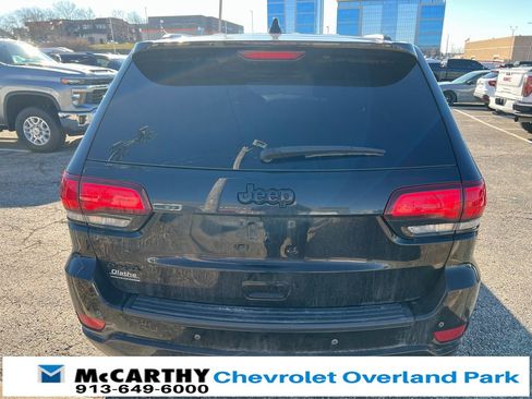 Used 2022 Jeep Grand Cherokee Laredo X image 4