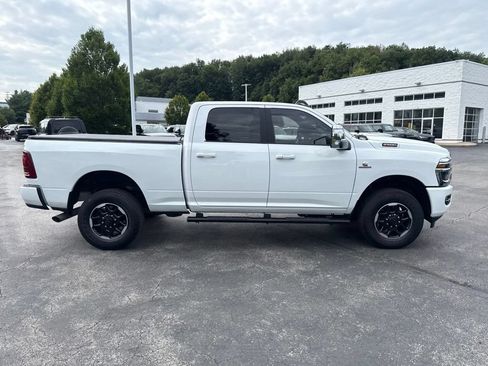Used 2025 RAM 2500 Laramie AWD/4WD image 6