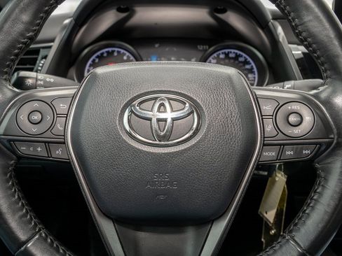Used 2021 Toyota Camry SE image 16