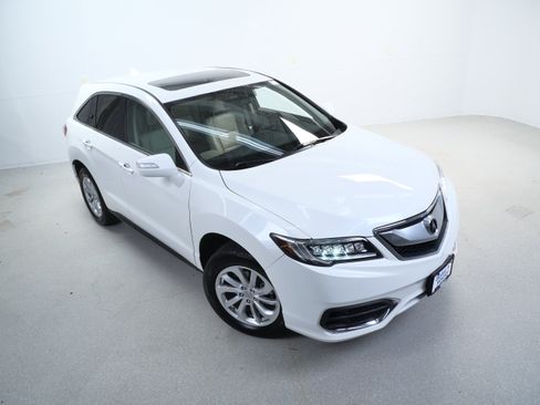 Used 2016 Acura RDX AWD image 4