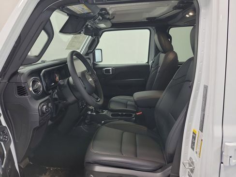 New 2026 Jeep Gladiator Sport image 10