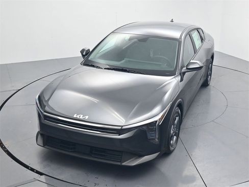 New 2025 Kia K4 LXS image 41