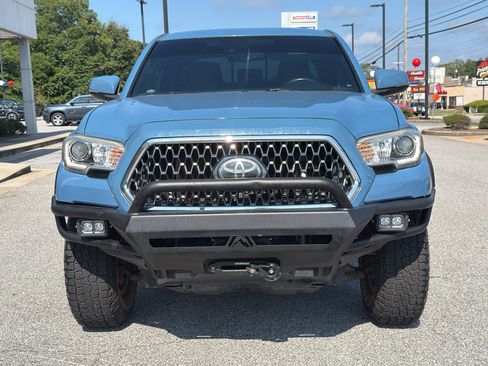 Used 2019 Toyota Tacoma TRD Off-Road RWD image 3