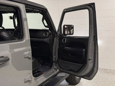 Used 2021 Jeep Gladiator Overland w/ Popular Equipment Package image 42