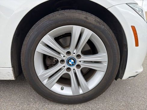 Used 2017 BMW 330e RWD image 24