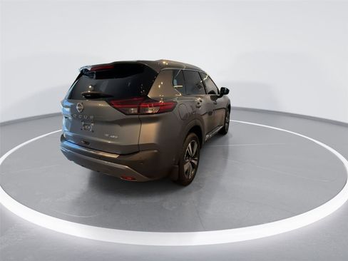 Used 2023 Nissan Rogue SL w/ SL Premium Package image 8