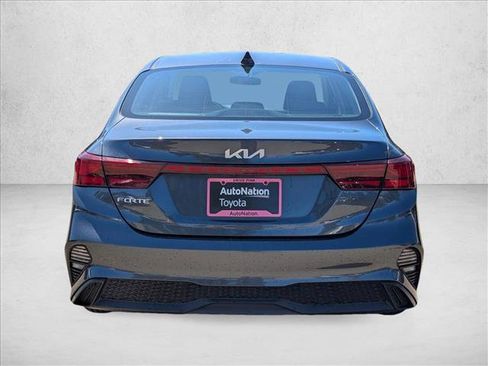 Used 2023 Kia Forte LXS w/ LXS Technology Package FWD image 8