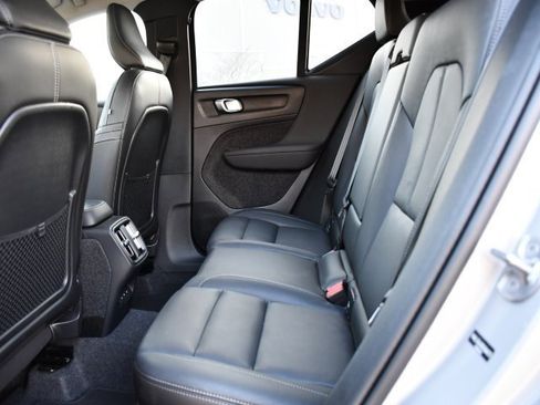 Certified 2025 Volvo XC40 B5 Core image 13