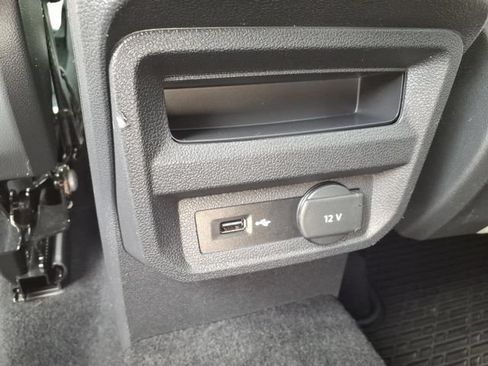 Used 2018 Volkswagen Tiguan SE AWD/4WD image 14