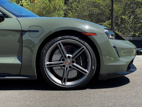 Certified 2022 Porsche Taycan Turbo S w/ Premium Package AWD/4WD image 12