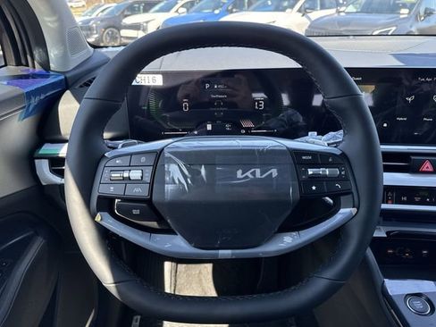 New 2026 Kia Sportage LX FWD image 10