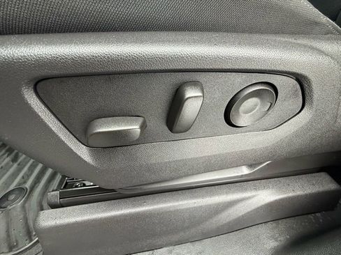 Certified 2025 Chevrolet Silverado 2500 Custom w/ Custom Value Package image 14