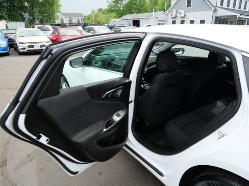 Used 2023 Chevrolet Malibu LS FWD image 28