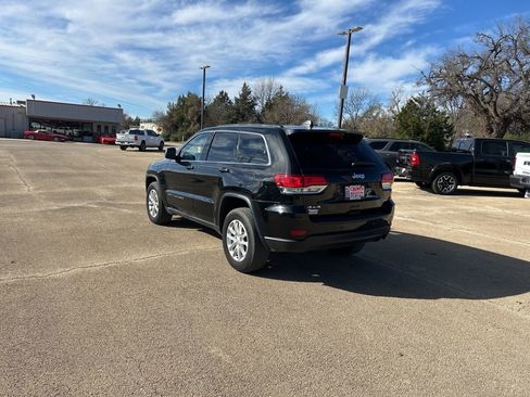 Used 2022 Jeep Grand Cherokee Laredo E image 3