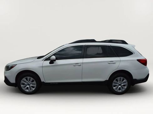 Used 2018 Subaru Outback 2.5i Premium AWD/4WD image 5