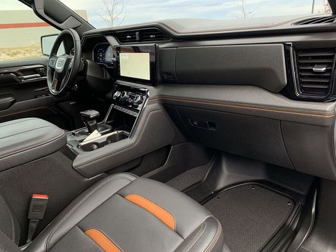 Used 2024 GMC Sierra 1500 AT4 w/ Technology Package image 38