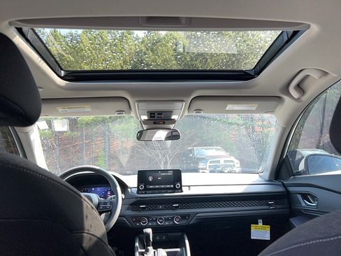 Used 2024 Honda Accord EX image 24