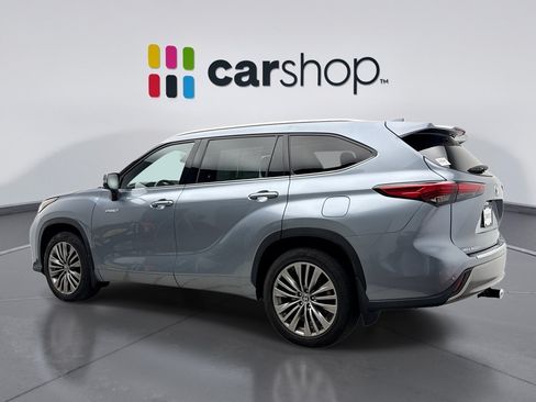 Used 2021 Toyota Highlander Platinum AWD/4WD image 3