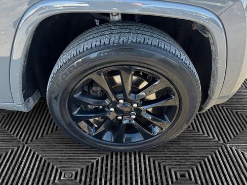 Certified 2022 Jeep Grand Cherokee Laredo X image 10