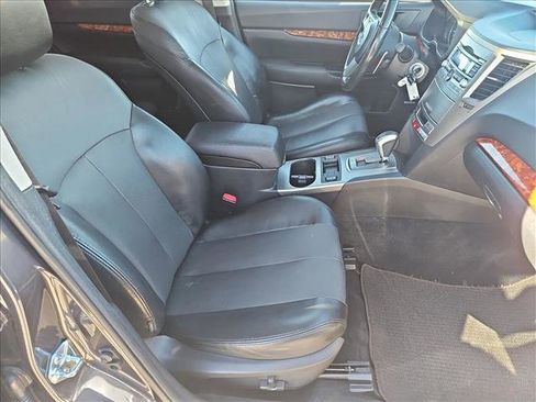 Used 2011 Subaru Outback 2.5i Limited w/ PWR Moonroof Pkg image 20