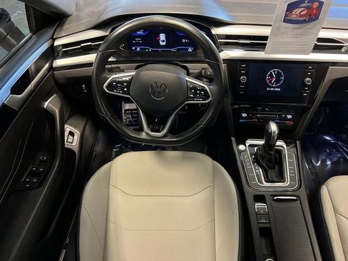 Certified 2022 Volkswagen Arteon SE image 18