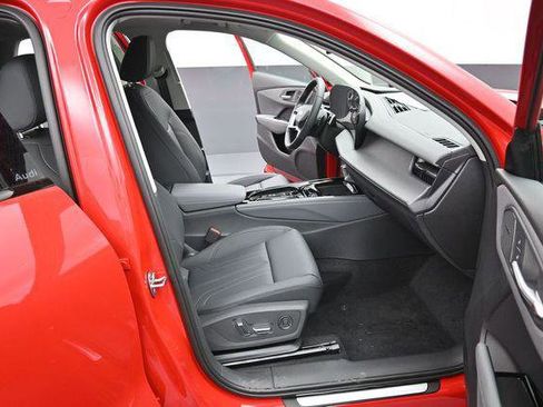 New 2026 Audi Q3 quattro 2.0T AWD/4WD image 14