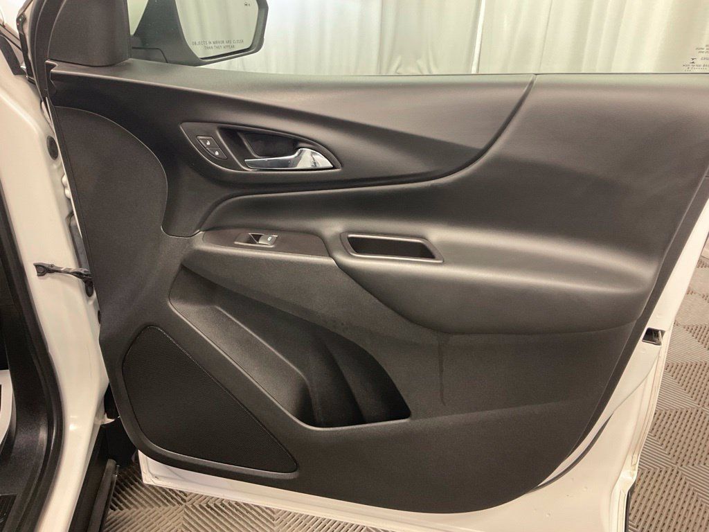 Used 2018 Chevrolet Equinox LT AWD/4WD image 29