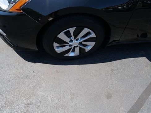 Used 2019 Nissan Altima 2.5 S FWD image 30