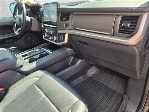 Used 2023 Ford Expedition XLT RWD image 23