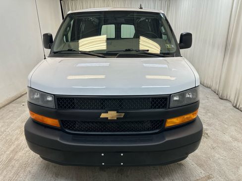 Used 2018 Chevrolet Express 2500 w/ Driver Convenience Package image 6