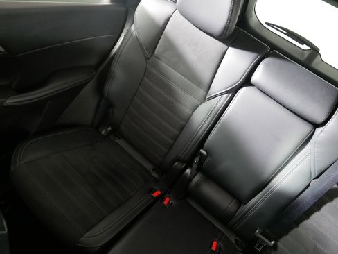 Used 2024 Mitsubishi Outlander SE image 12