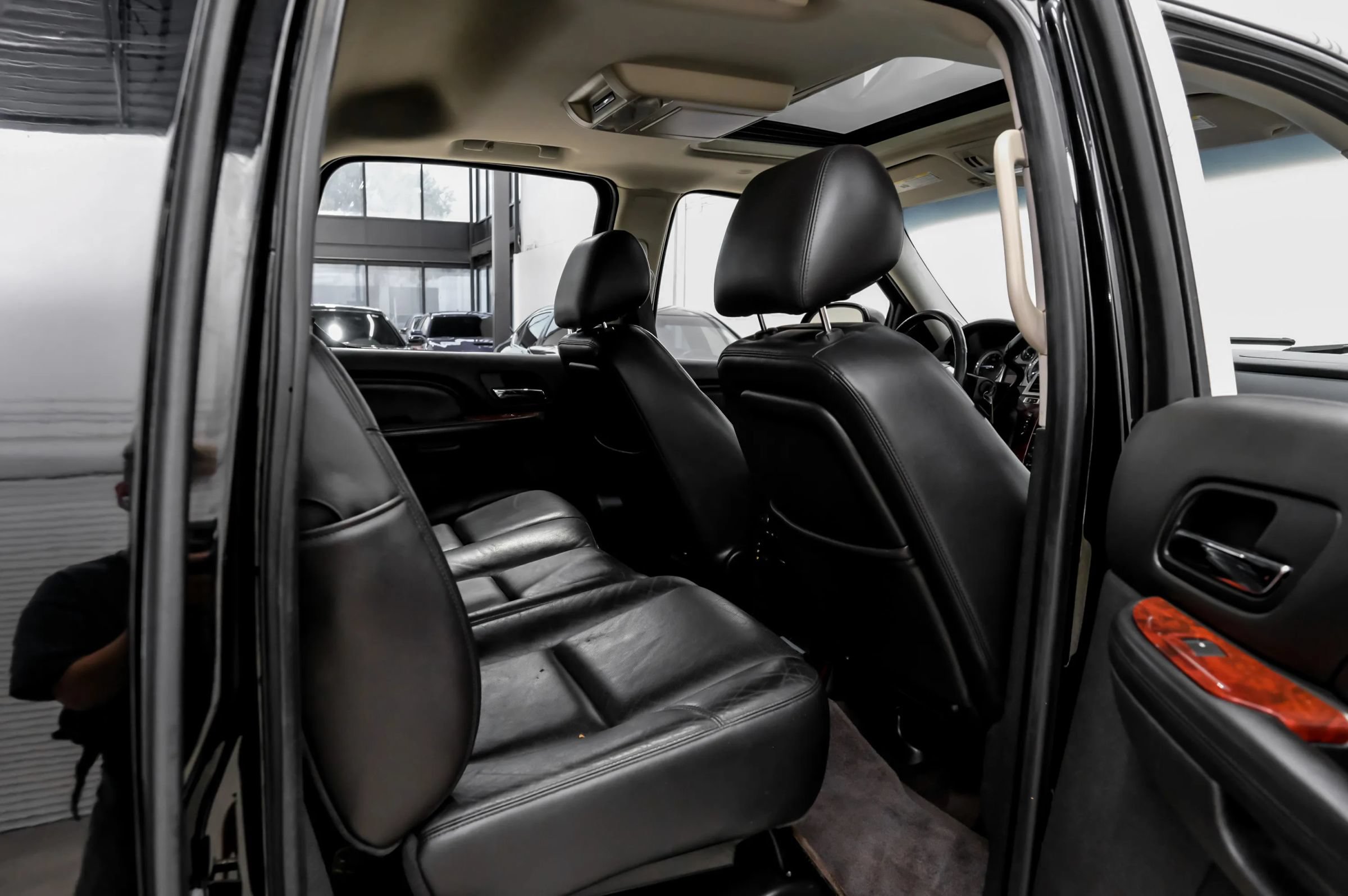 Used 2012 Cadillac Escalade EXT Premium AWD/4WD image 41