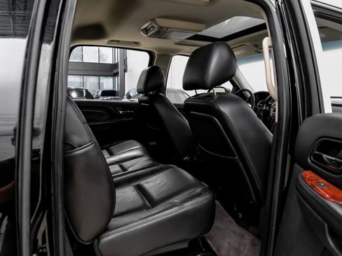 Used 2012 Cadillac Escalade EXT Premium AWD/4WD image 41