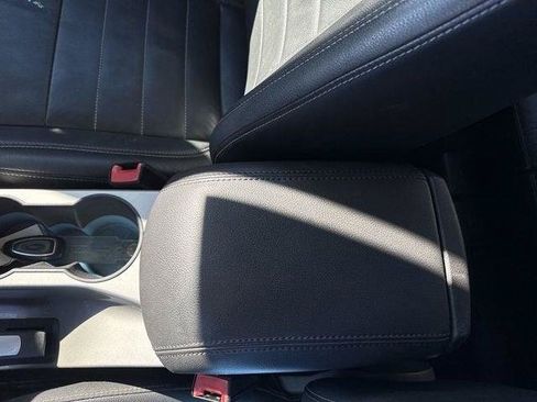 Used 2013 Ford C-MAX SEL FWD image 29