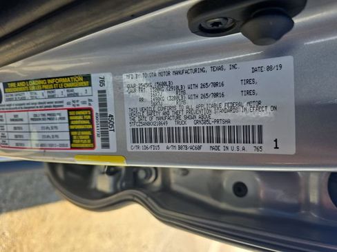 Used 2019 Toyota Tacoma TRD Off-Road image 34