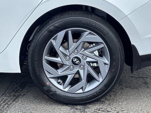 New 2026 Hyundai Elantra Blue FWD image 23
