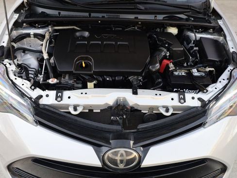 Used 2017 Toyota Corolla LE image 11