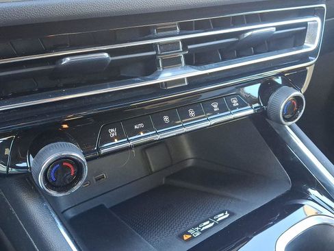 Used 2024 Chevrolet Traverse LT w/ LPO, Floor Liner Package image 16