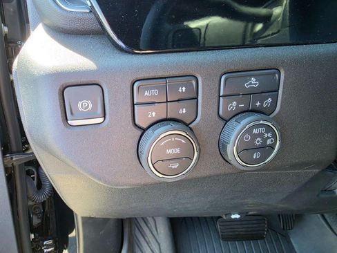 Used 2025 Chevrolet Silverado 1500 RST w/ Z71 Off-Road Package AWD/4WD image 21