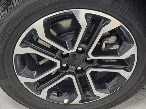 Used 2024 Jeep Compass Limited image 9