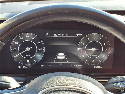 Used 2022 Kia Carnival SX Prestige image 27