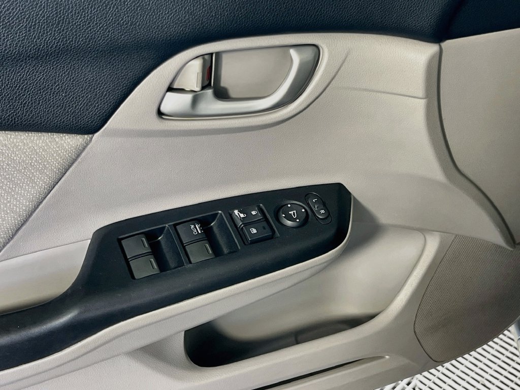 Used 2013 Honda Civic LX image 8