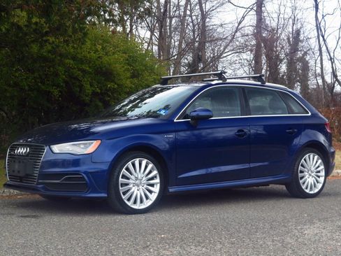 Used 2016 Audi A3 e-tron Prestige w/ Prestige Package image 1