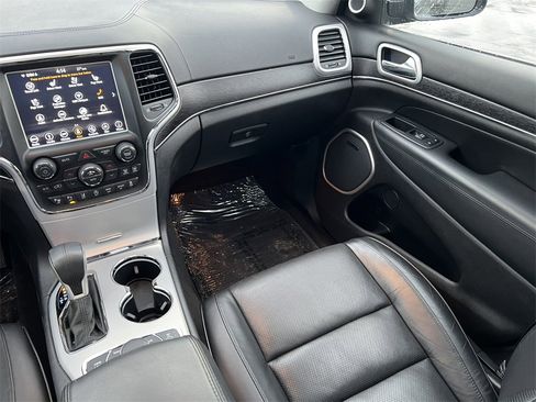 Used 2018 Jeep Grand Cherokee Summit w/ Platinum Series Group image 31