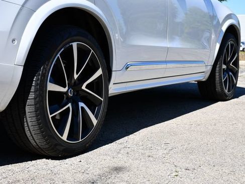 Used 2024 Volvo XC90 B6 Ultimate w/ Lounge Package AWD/4WD image 9