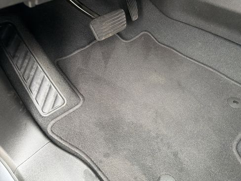 Used 2022 Chevrolet Tahoe Z71 w/ Z71 Off-Road Package image 17