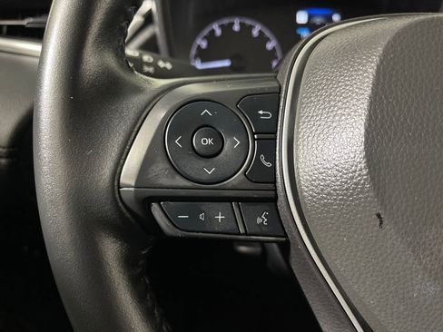 Used 2025 Toyota Corolla Cross LE FWD image 26