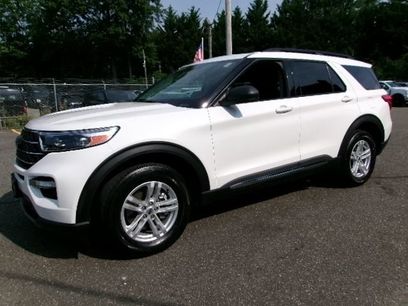 Certified 2023 Ford Explorer XLT w/ Equipment Group 202A