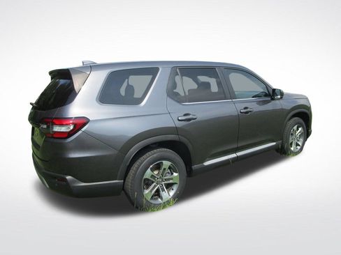 Used 2025 Honda Pilot EX-L image 9