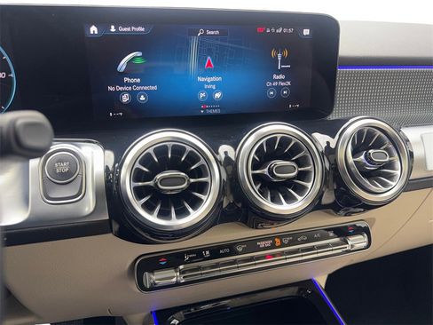 Used 2023 Mercedes-Benz EQB 300 4MATIC image 59